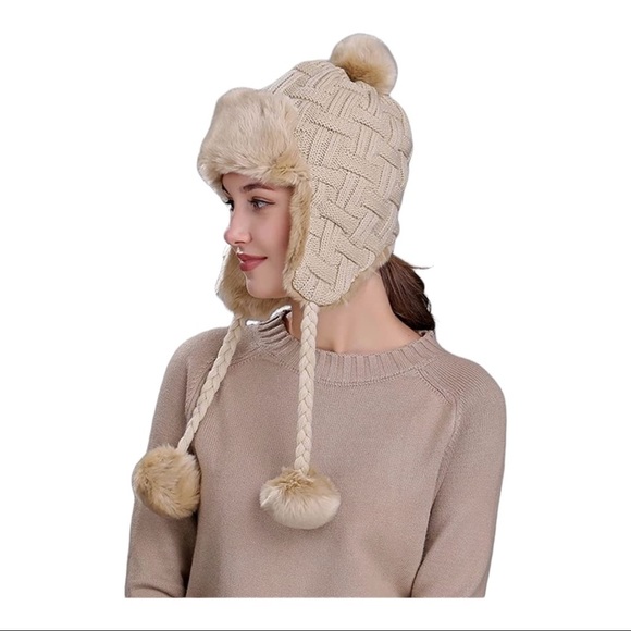 High Desert Gear Winter Cold Weather Knit Pom Pom Ear Flap Beanie Hat Cozy NEW - Picture 1 of 7